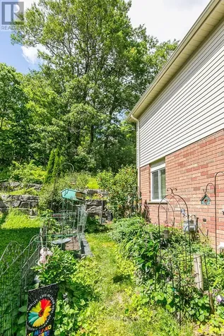 107 Upper Mercer Street Kitchener ON N2A 4N1