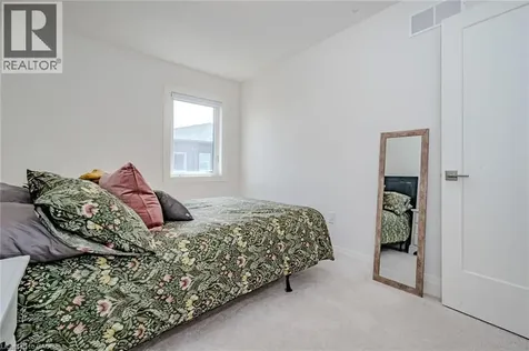 16 Raspberry Lane Mount Hope ON L0R 1W0