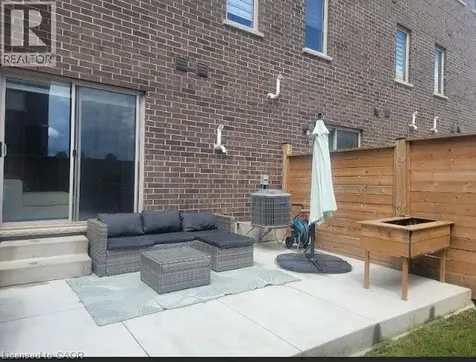 16 Raspberry Lane Mount Hope ON L0R 1W0