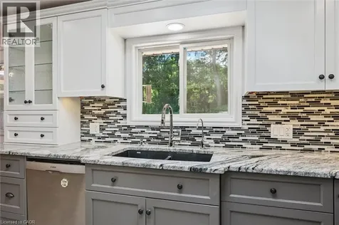 57 Maplewood Place Kitchener ON N2H 4L4