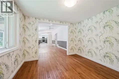 57 Maplewood Place Kitchener ON N2H 4L4
