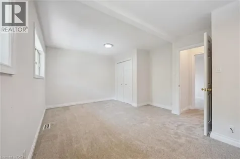 57 Maplewood Place Kitchener ON N2H 4L4