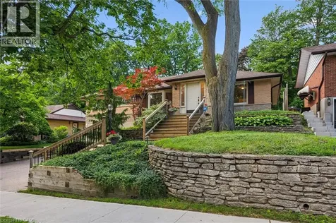 57 Maplewood Place Kitchener ON N2H 4L4