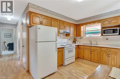 73 Brunswick Avenue Kitchener ON N2H 4E7