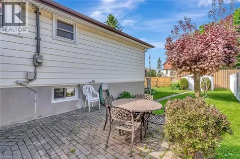 73 Brunswick Avenue Kitchener ON N2H 4E7