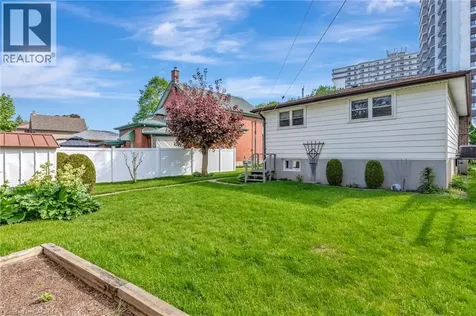 73 Brunswick Avenue Kitchener ON N2H 4E7