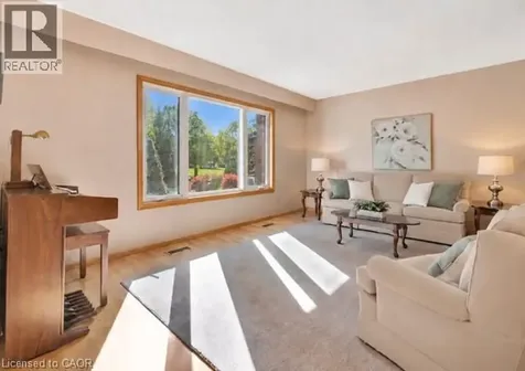 73 Brunswick Avenue Kitchener ON N2H 4E7
