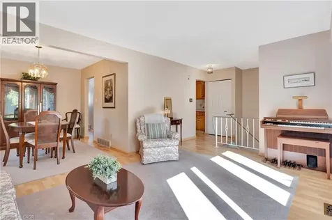 73 Brunswick Avenue Kitchener ON N2H 4E7
