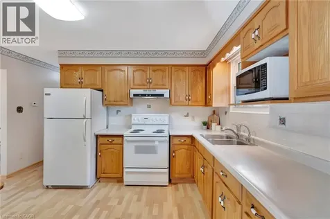 73 Brunswick Avenue Kitchener ON N2H 4E7