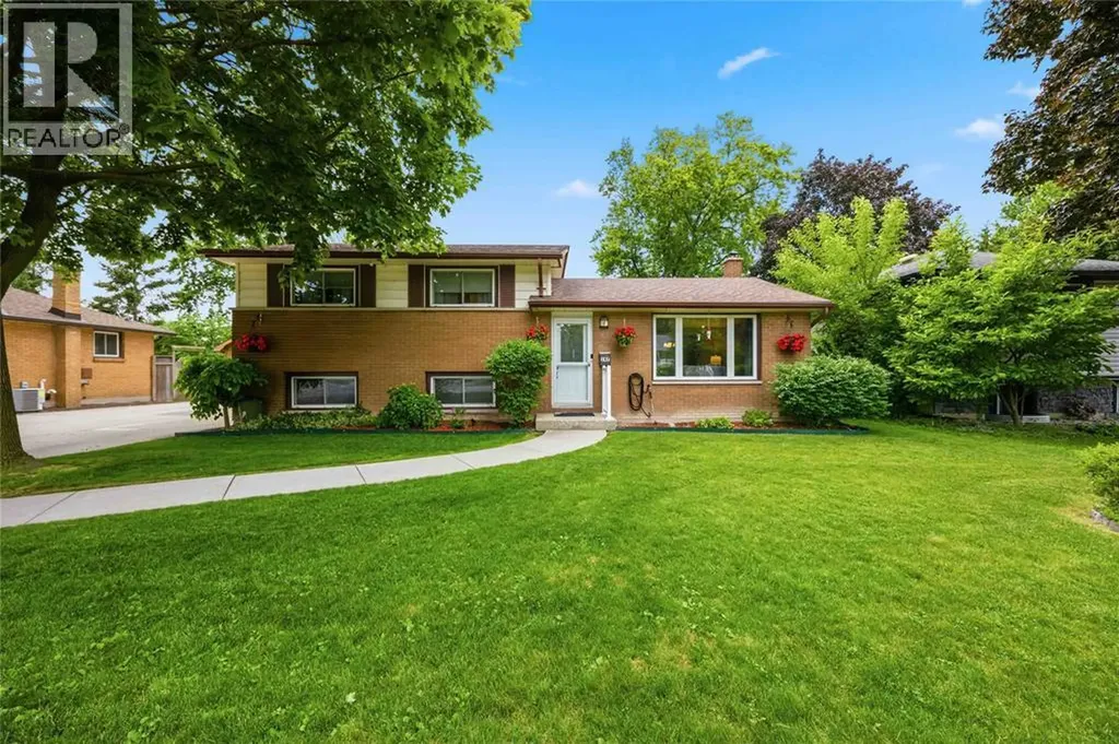 197 Borden Street Sarnia ON N7S 1E7
