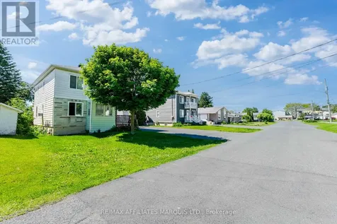 122 New Street Cornwall ON K6H 3G2