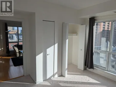 200 Rideau Street Ottawa ON K1N 5Y1