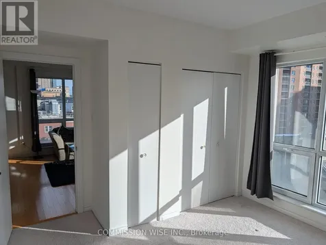 200 Rideau Street Ottawa ON K1N 5Y1