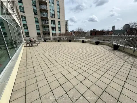 200 Rideau Street Ottawa ON K1N 5Y1