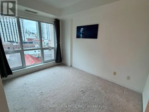 200 Rideau Street Ottawa ON K1N 5Y1