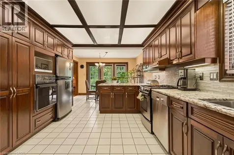 20 Tamwood Court Stoney Creek ON L8J 2L2