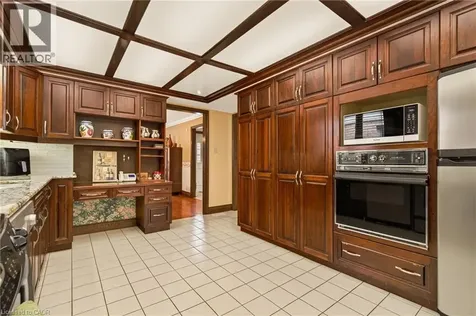 20 Tamwood Court Stoney Creek ON L8J 2L2