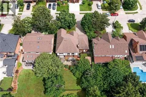 20 Tamwood Court Stoney Creek ON L8J 2L2