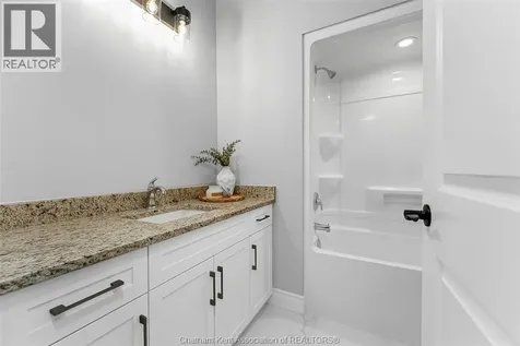 125 Brighton Place Chatham ON N7L 0G7