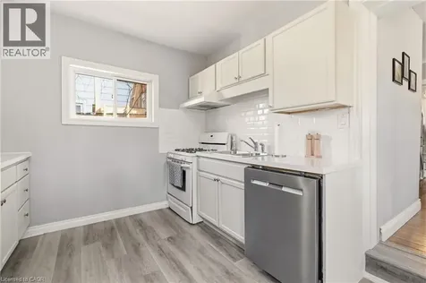 35 Dundas Street Dundas ON L8H 1A1