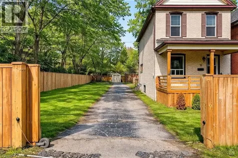 35 Dundas Street Dundas ON L8H 1A1