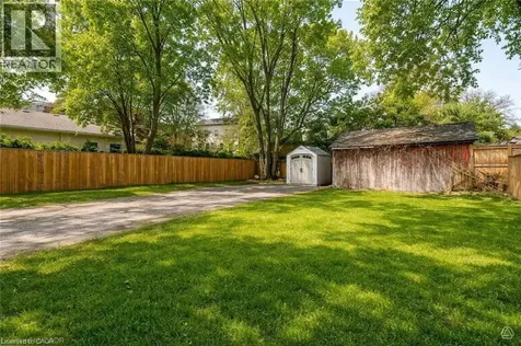 35 Dundas Street Dundas ON L8H 1A1