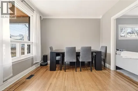 35 Dundas Street Dundas ON L8H 1A1