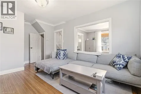 35 Dundas Street Dundas ON L8H 1A1
