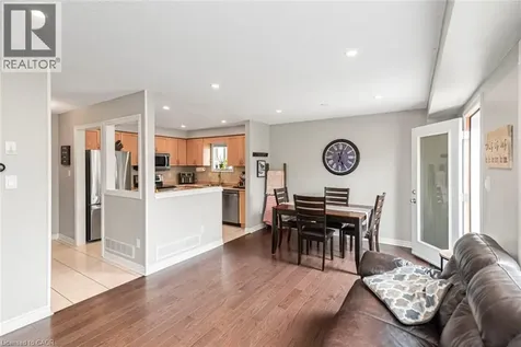 30 Braemar Avenue Caledonia ON N3W 2M1