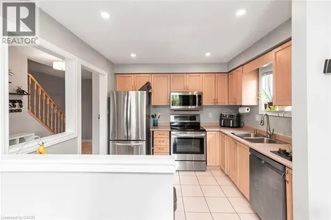 30 Braemar Avenue Caledonia ON N3W 2M1