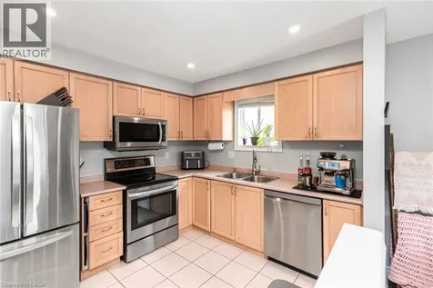 30 Braemar Avenue Caledonia ON N3W 2M1