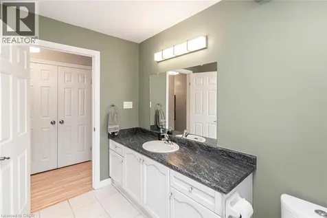 30 Braemar Avenue Caledonia ON N3W 2M1