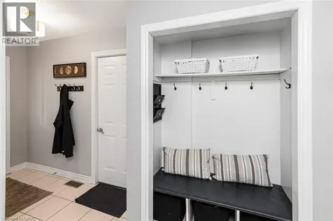 30 Braemar Avenue Caledonia ON N3W 2M1