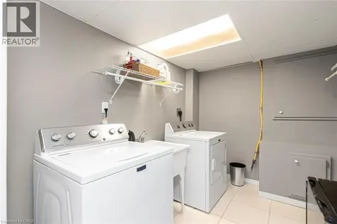 30 Braemar Avenue Caledonia ON N3W 2M1