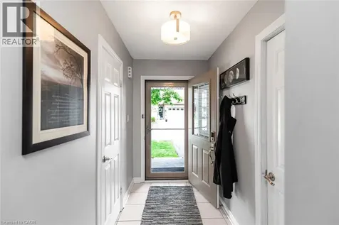 30 Braemar Avenue Caledonia ON N3W 2M1
