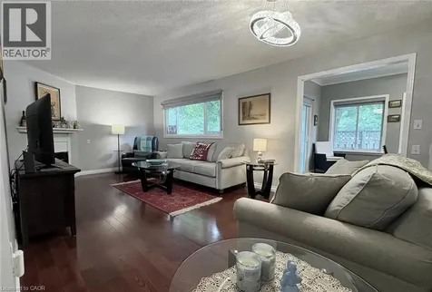 227 Silverbirch Boulevard Mount Hope ON L0R 1W0