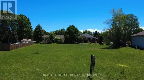 31 Fairway Crescent Wasaga Beach ON L9Z 1B9