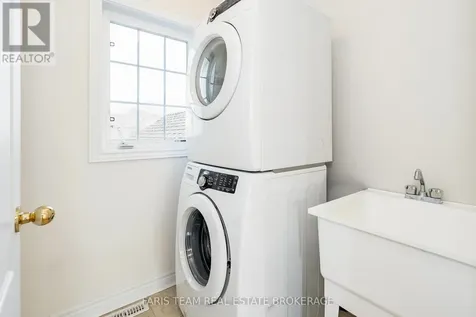26 Barrington Trail Collingwood ON L9Y 0G1