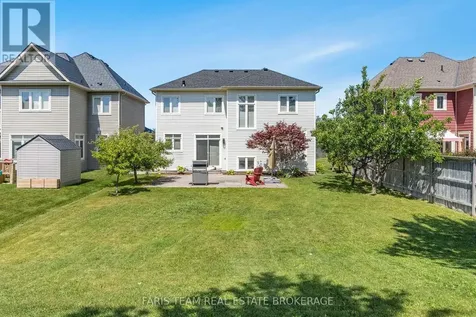 26 Barrington Trail Collingwood ON L9Y 0G1