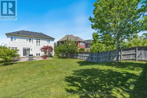 26 Barrington Trail Collingwood ON L9Y 0G1