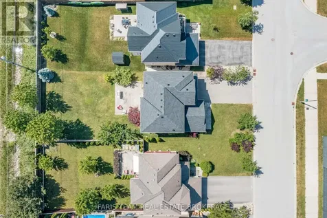 26 Barrington Trail Collingwood ON L9Y 0G1