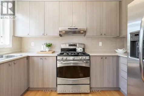 26 Barrington Trail Collingwood ON L9Y 0G1