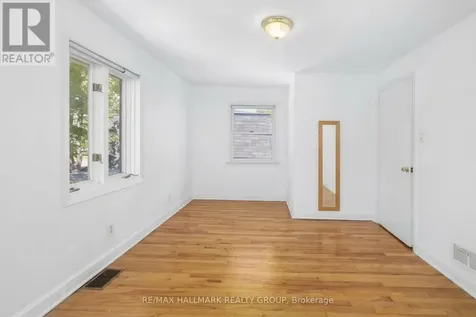 824 Byron Avenue Ottawa ON K2A 0H7