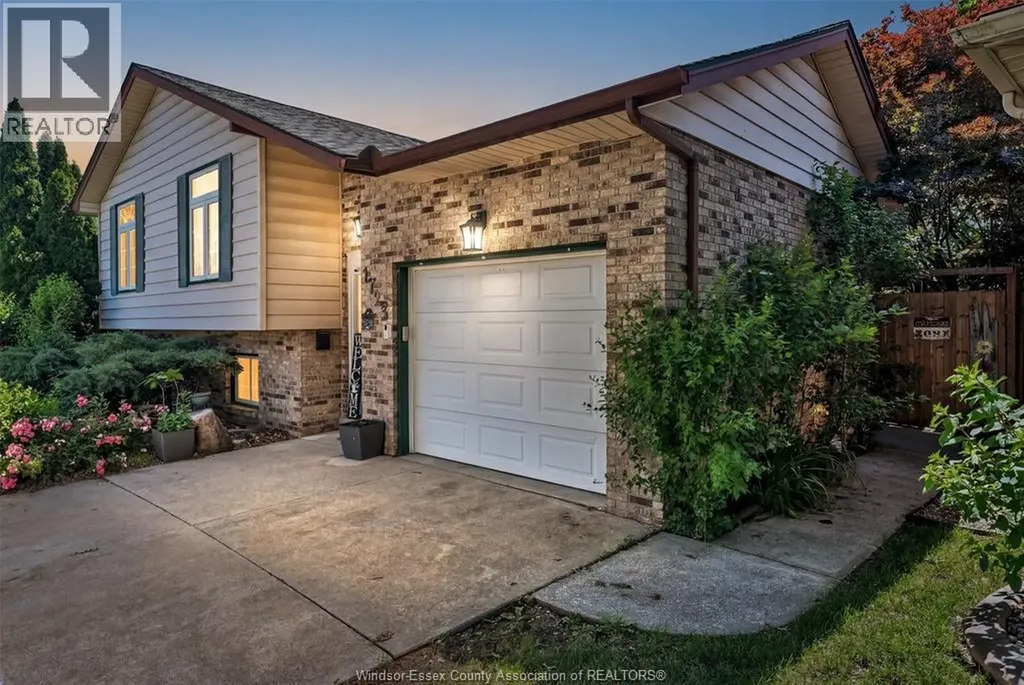 1723 Homestead Lane Lasalle ON N9H 2C7