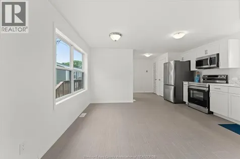24 Regina Drive Lakeshore ON N8N 2P4