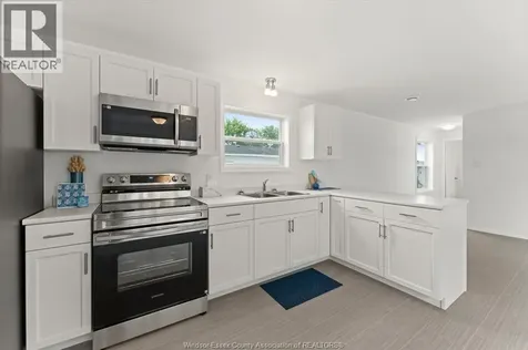 24 Regina Drive Lakeshore ON N8N 2P4