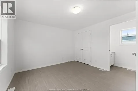 24 Regina Drive Lakeshore ON N8N 2P4