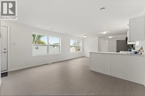 24 Regina Drive Lakeshore ON N8N 2P4