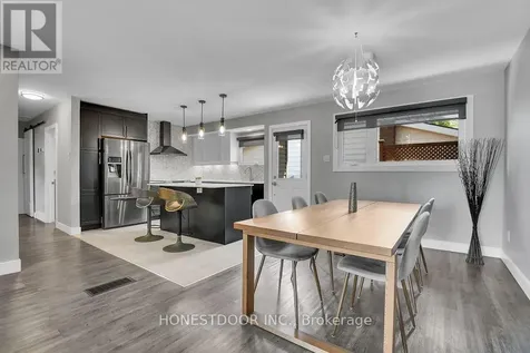 2601 Needham Crescent Ottawa ON K1V 6K1