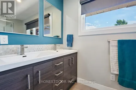 2601 Needham Crescent Ottawa ON K1V 6K1
